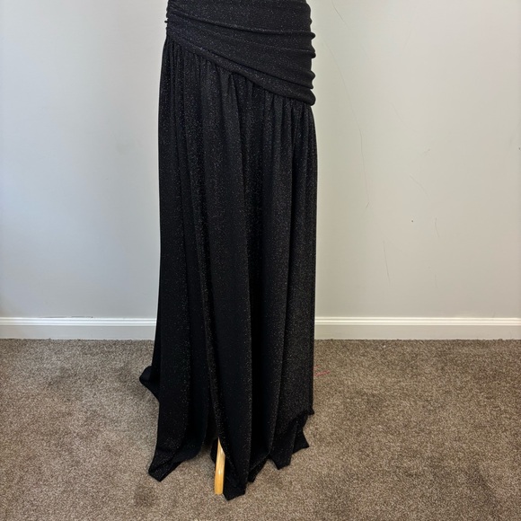 Michael Costello Revolve Fairleigh Gown Black Cutout Metallic Thread Size Small - Picture 5 of 11